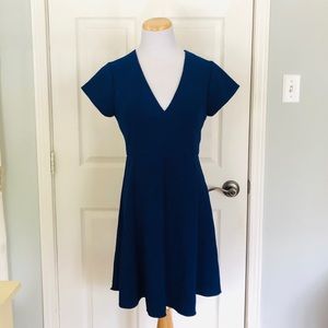 Wilfred Short sleeves Blue Crepe Dress